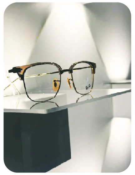 Ray-Ban de vista tipo Clubmaster, ceja de carey y metal dorado
